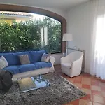 Apartment Daphne Experience - Home, Harmony And Garden