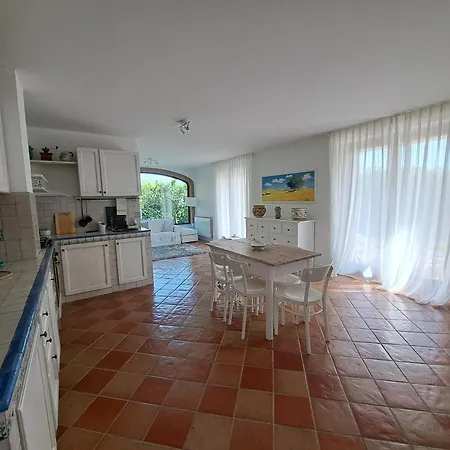 Апартаменты Daphne Experience - Home, Harmony And Garden *