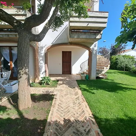 Daphne Experience - Home, Harmony And Garden * Loreto Aprutino