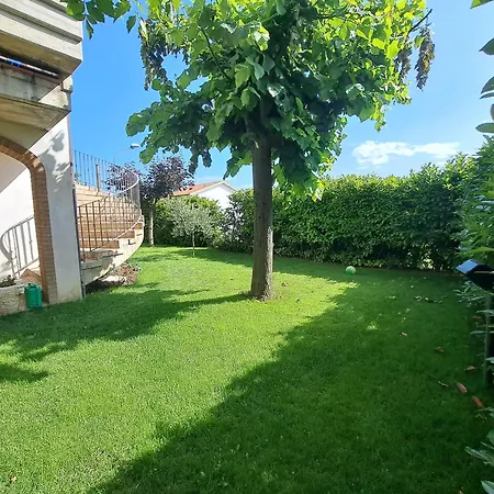 Daphne Experience - Home, Harmony And Garden Apartment Loreto Aprutino