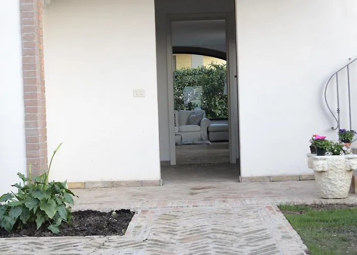 Daphne Experience - Home, Harmony And Garden