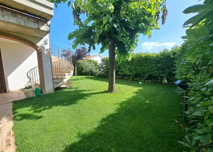 Daphne Experience - Home, Harmony And Garden Apartment Loreto Aprutino