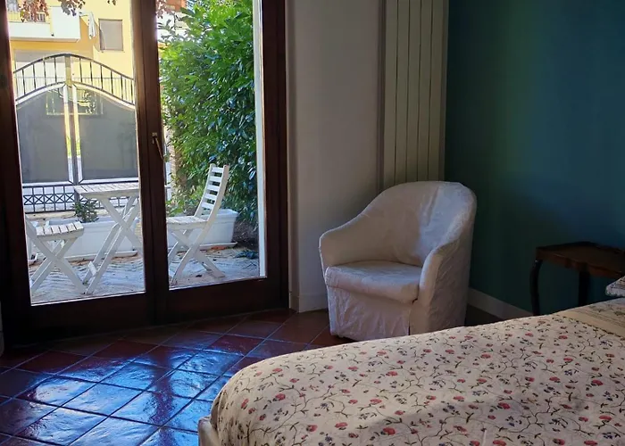 Daphne Experience - Home, Harmony And Garden